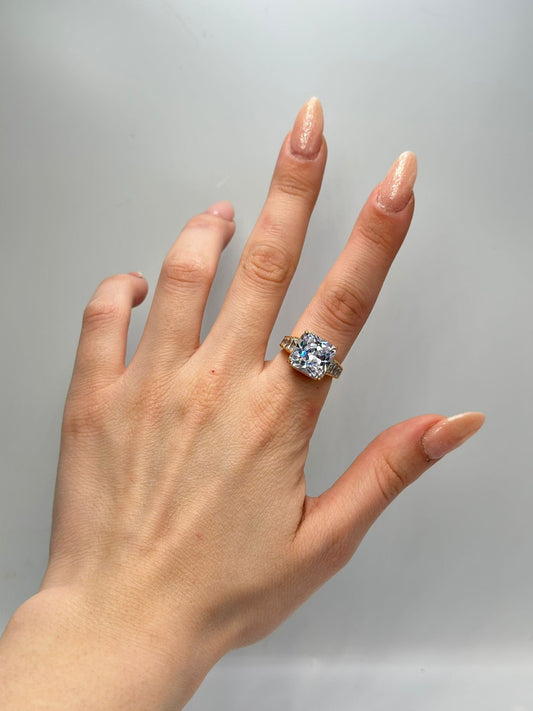 14 Ayar Kristal Taş Baget Yüzük