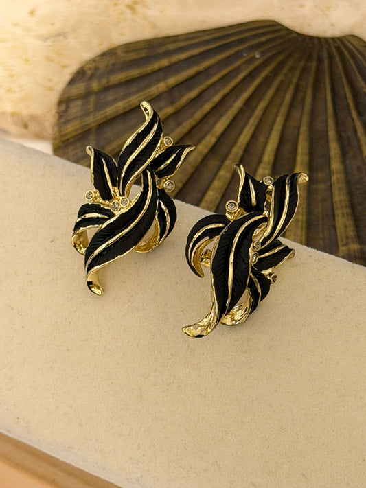 14K Altın Kaplama Siyah Yaprak Küpe