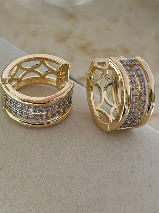 2 Sıra Zirkon Taş Detay Halka Küpe (Pirinç Kaplama)