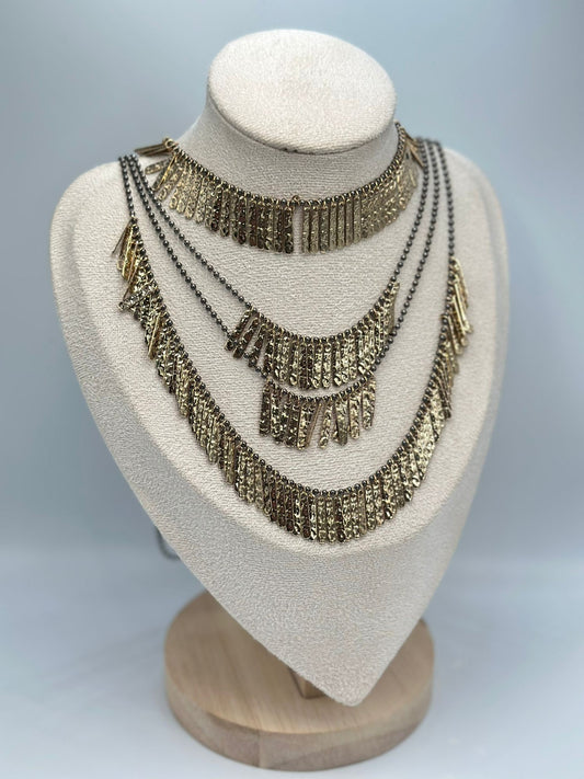 Saçak Detaylı Çoklu Kolye