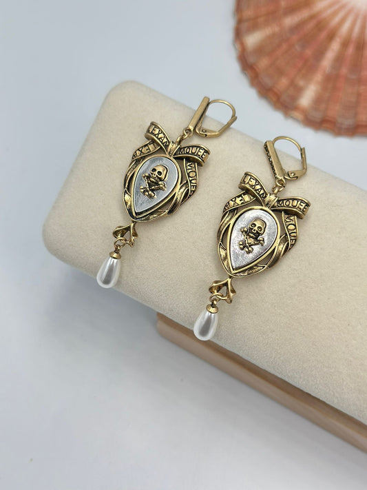 Kuru Kafa Detay Vintage Küpe (Çelik)