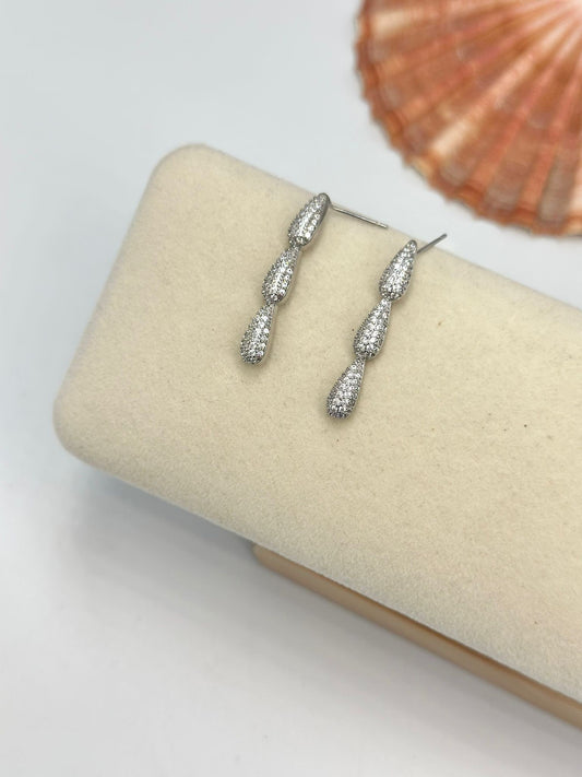 Sıralı Zirkon Taş Damla Detay Küpe (Çelik)