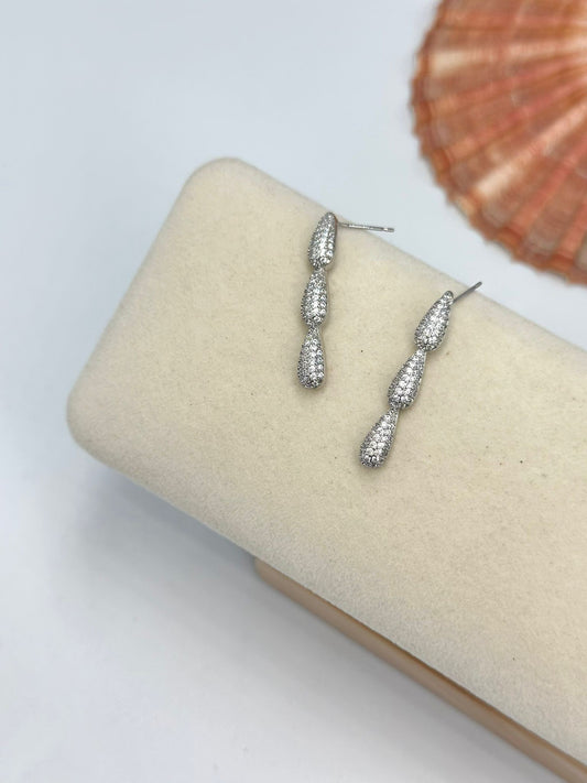 Sıralı Zirkon Taş Damla Detay Küpe (Çelik)