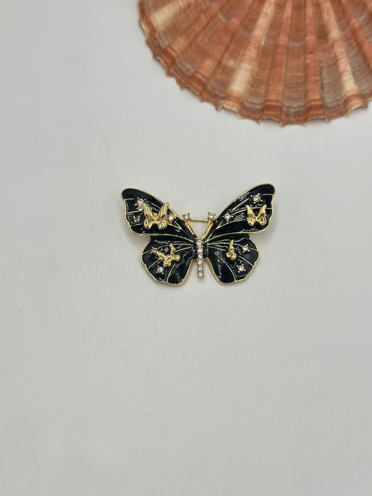 Siyah Desen Detay Kelebek Broş