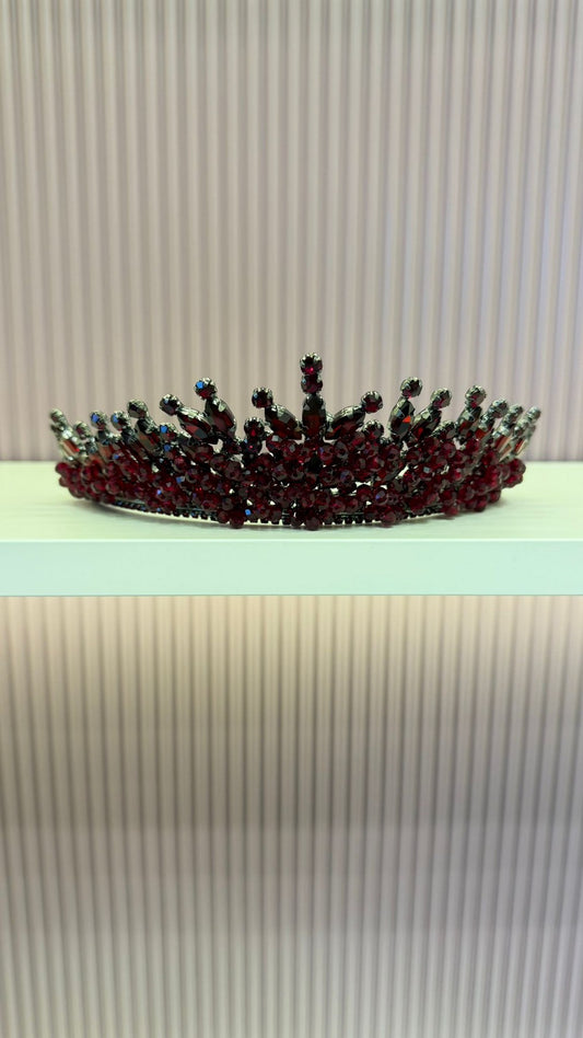 Bordo Taş Detay Byyeşo Taç