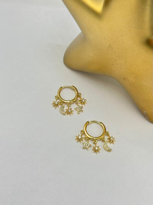 Charm Detaylı Halka Küpe (Pirinç Kaplama)