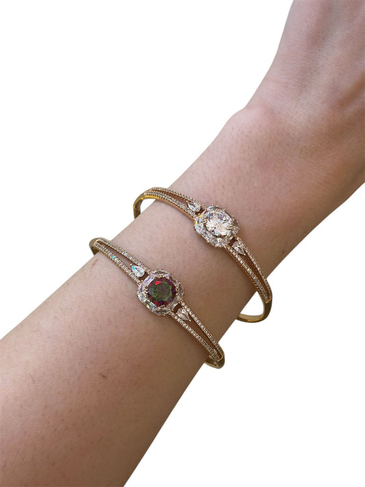 Baget Taş Detaylı Çelik Kelepçe Bileklik