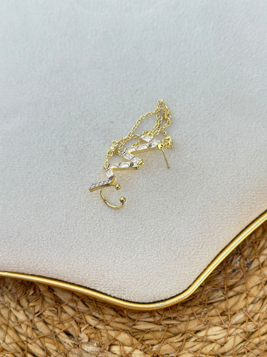 Baget Taş Ve Zincir Detaylı Zik Zak Kıkırdak Küpe