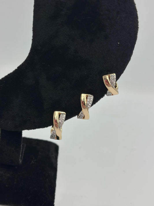 Çift Renk Ve Zirkon Taş Detaylı X Halka Set Küpe