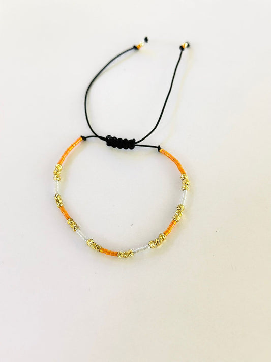 Çok Renkli ve Gold Çelik Topçuk Detaylı İp Ayarlamlı Bileklik