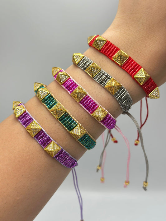 Renkli Kare Detaylı Makrome İp Bileklik