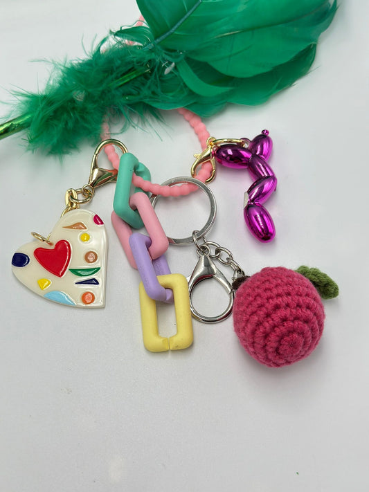 Renkli Zincir Ve Charm Detay Çanta Aksesuar