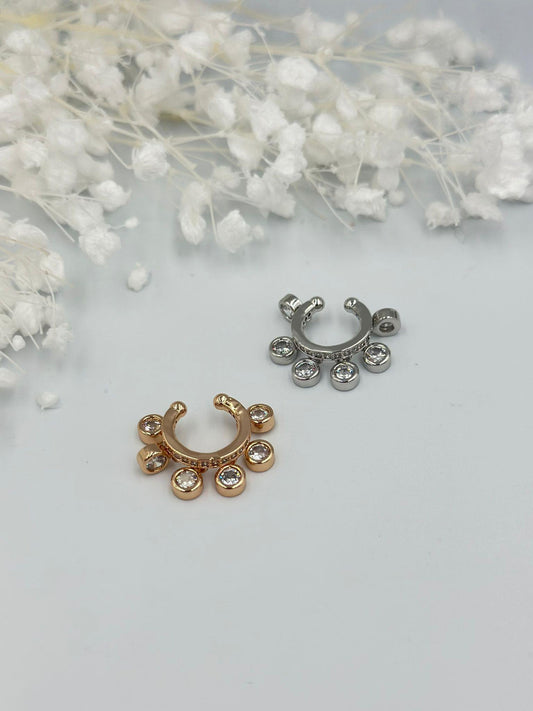 Tek Taş Sallantı Detaylı Kıkırdak Küpe