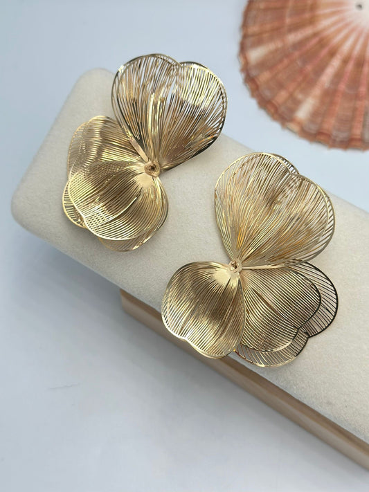 Tel Detay Çiçek Küpe (Pirinç Kaplama)