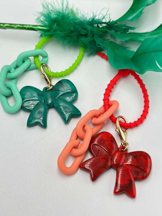 Zincir Ve Fiyonk Detay Çanta Aksesuarı