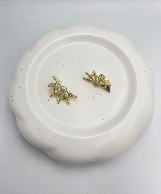 Zirkon Taş Detay Gemici Dümeni Küpe