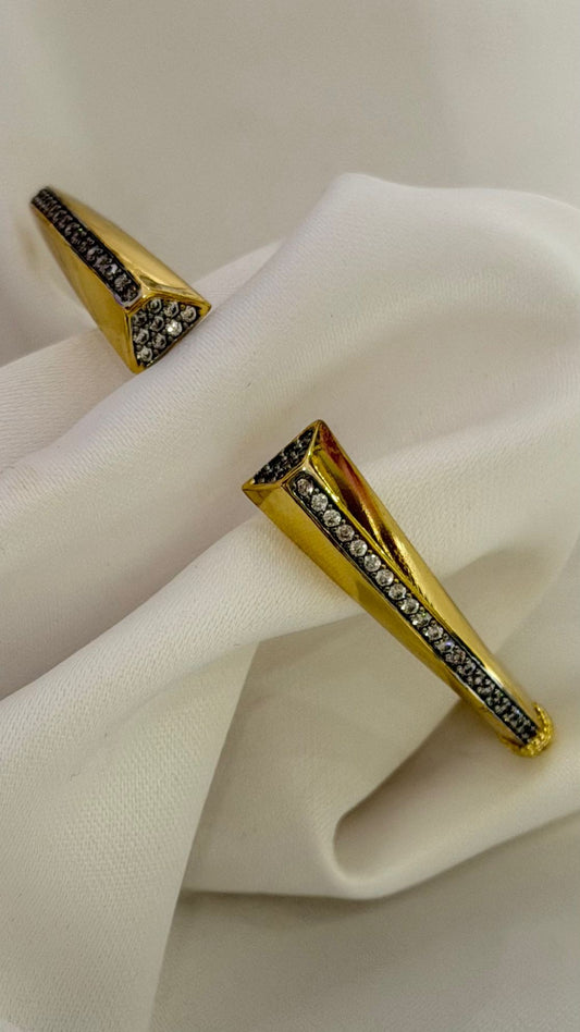 Zirkon Taş Detaylı İnce Kelepçe (Çelik)