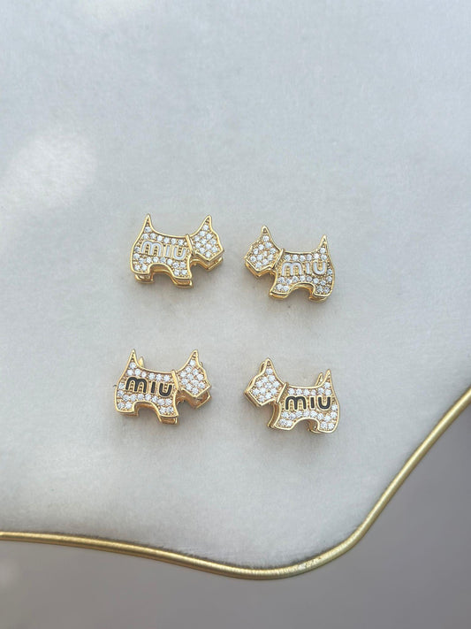 Zirkon Taş Ve Sevimli Köpek Detay Minimal Küpe