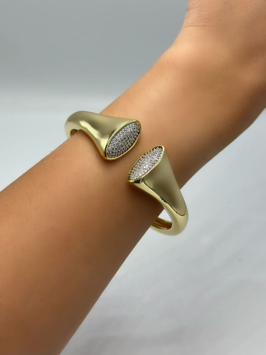 14K Altın Kaplama ve Zirkon Taş Detaylı Tsarım Gold Kelepçe Bileklik