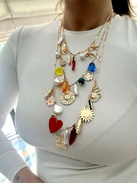 3 Sıra Çoklu Charm Detaylı Yaz Neşesi Kolye