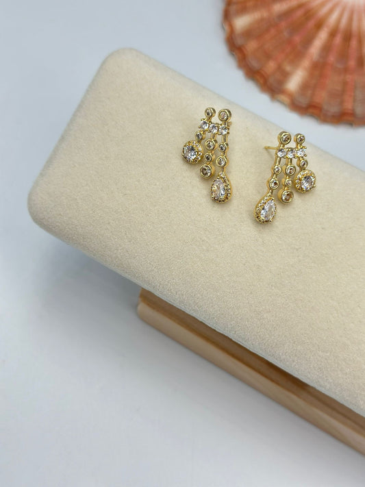 Damla Taş Detay Çelik Küpe