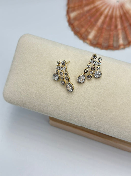 Damla Taş Detay Minimal Çelik Küpe