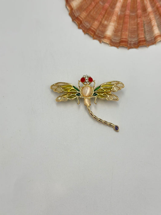 Sedef Taş Detaylı Yusufçuk Broş