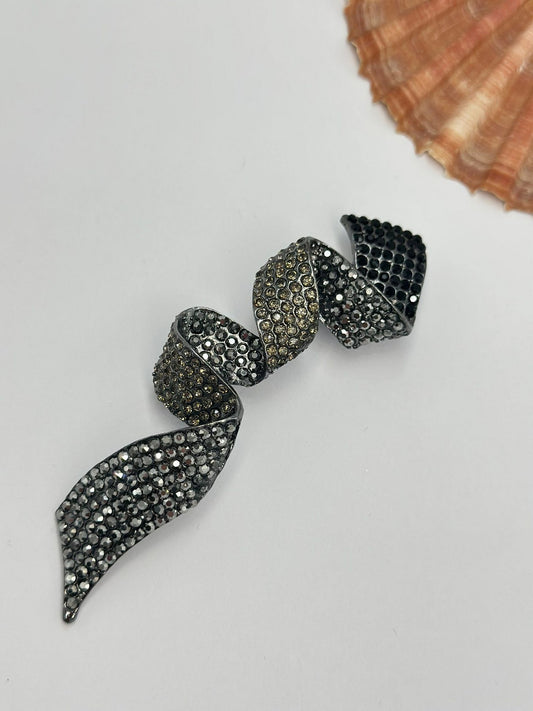 Full Zirkon Taş Kıvrım Broş