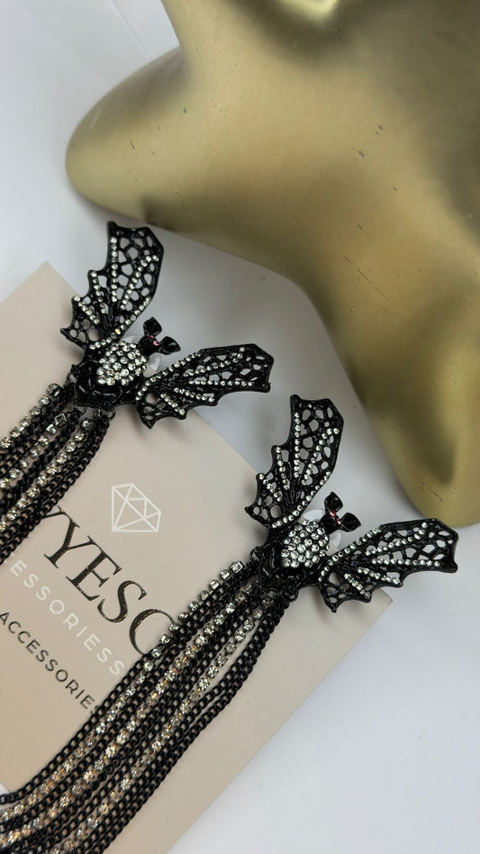 Yarasa Detay Sallantılı Küpe (Çelik)