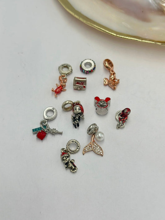 Sevimli Sallantılı Charm Set
