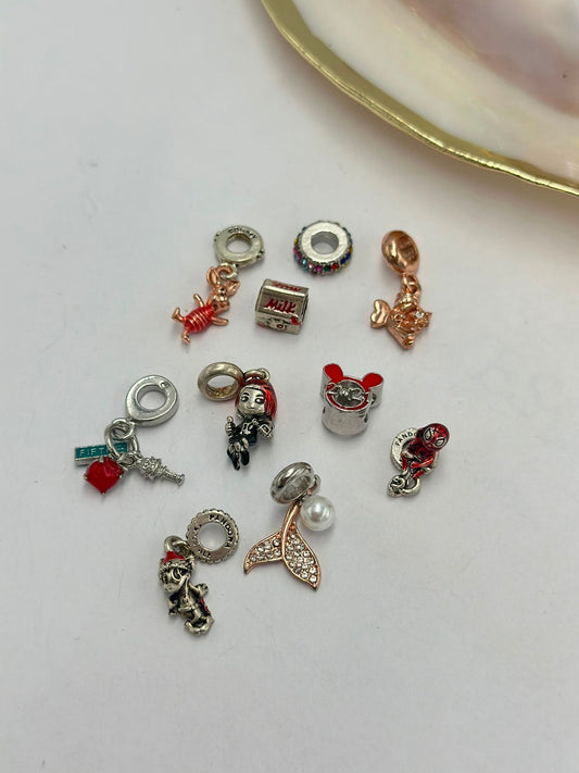 Sevimli Sallantılı Charm Set
