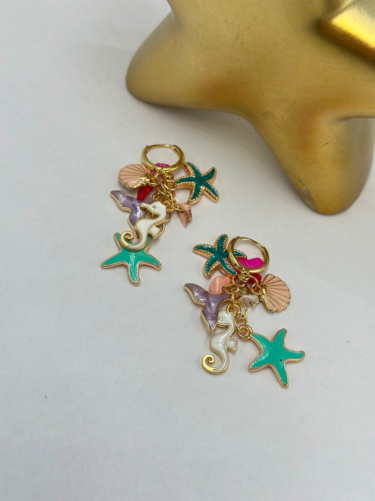 Charm Deniz Atı Detaylı Çelik Halka Küpe