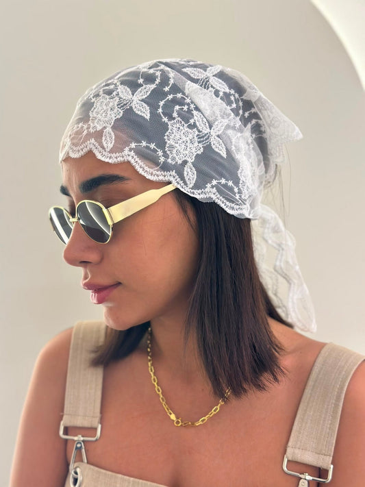 Yaprak Detaylı Dantel Bandana