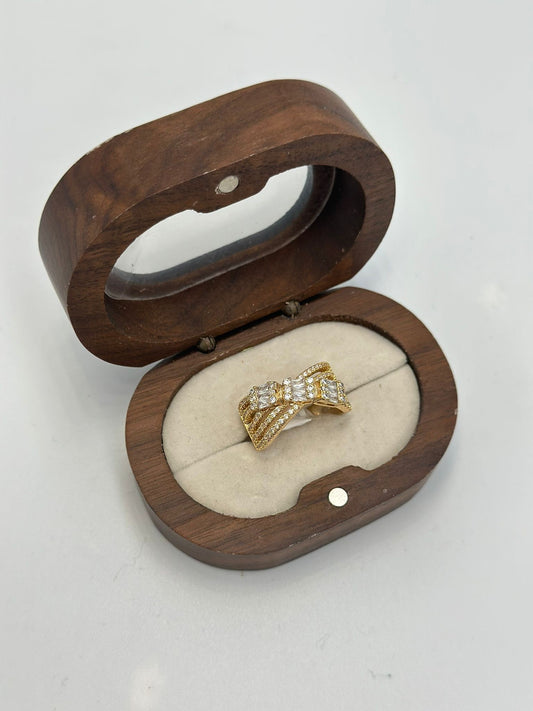 Baget Taş Detay X Yüzük (Pirinç Kaplama)