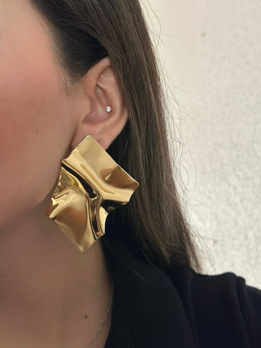 Büzgü Detaylı Plaka Premium Küpe