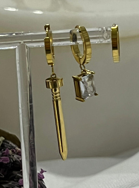Çivi Model Çelik Üçlü Küpe