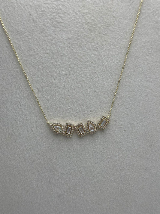 Damla ve Kare Taş Detaylı Çelik Minimal Kolye