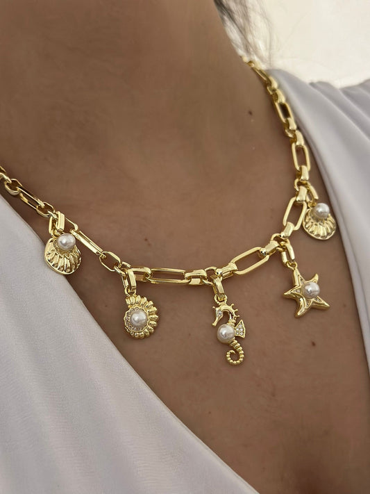 Deniz Atı İnci Detay Charm Çelik Kolye