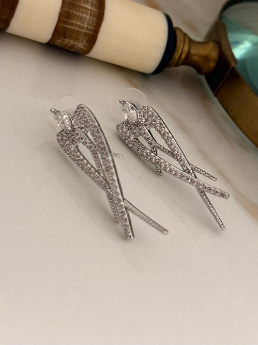 Full Zirkon Taş Detaylı Kanat Premium Küpe