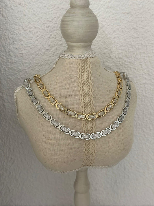 Gümüş Kaplama Oval Kesim Zirkon Taş Detaylı Kolye (45cm)