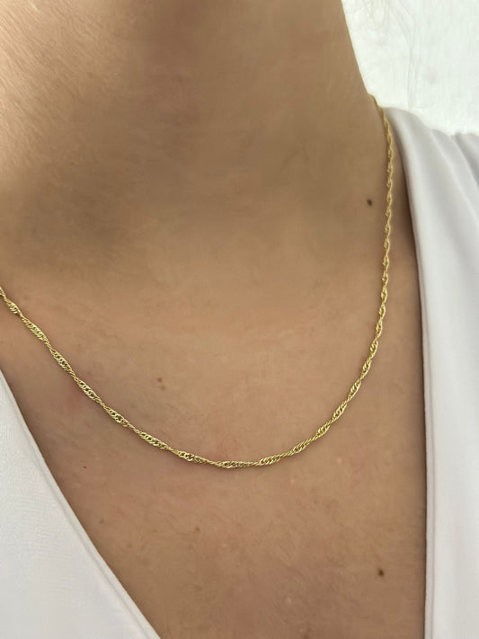 İnce Burgu Detaylı Gold Çelik Kolye