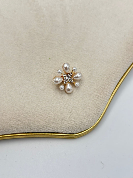 İnci Detay Çiçek Minimal Broş