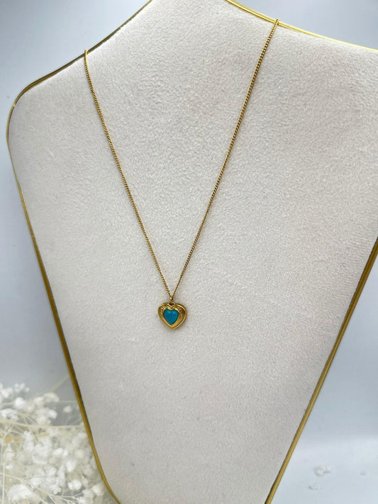 Kalp Çerçeve ve Opal Taş Detaylı Minimal Çelik Kolye (45cm)