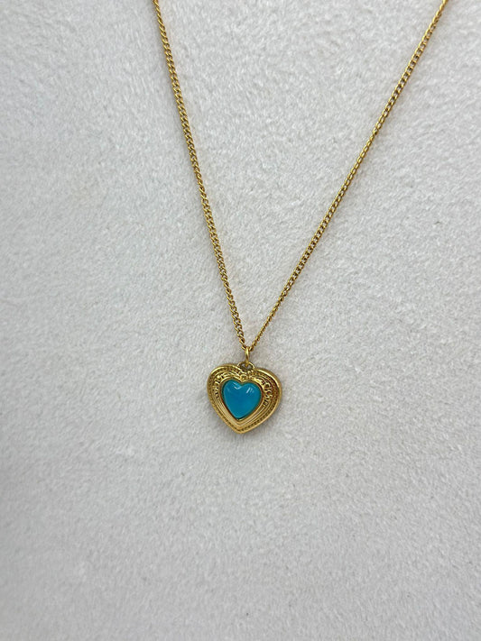 Kalp Çerçeve ve Opal Taş Detaylı Minimal Çelik Kolye (45cm)