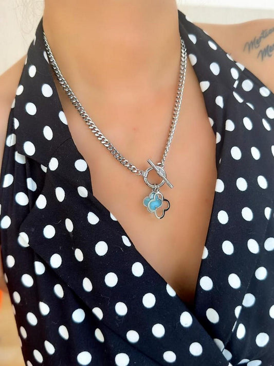 Mavi Cam Taş Detaylı Yonca Model Kolye