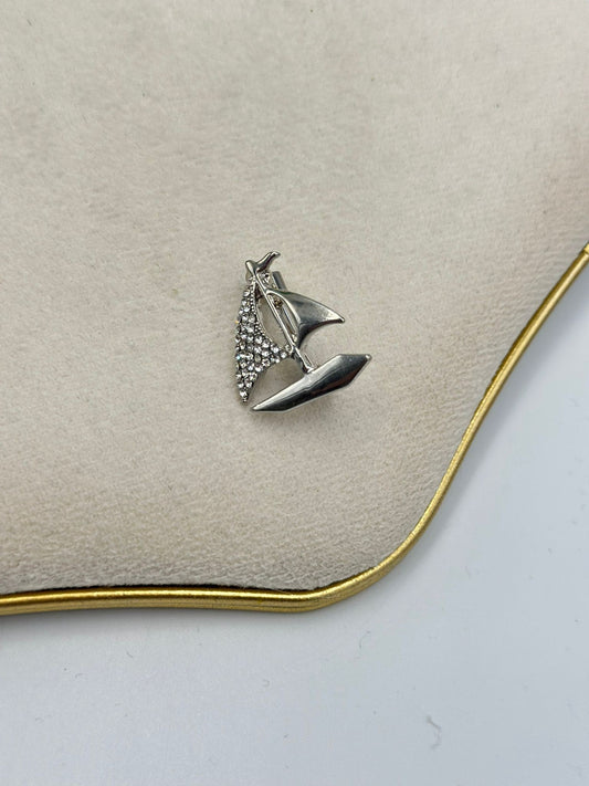 Minimal Yelken Broş