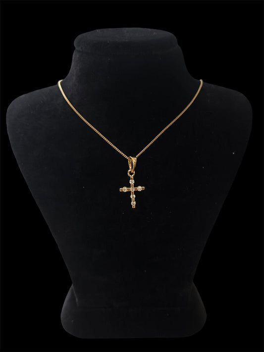 Minimal Zirkon Taş Detaylı Çelik Haç Kolye