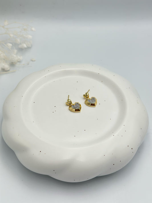 Minimal Zirkon Taş Detaylı Çelik Kalp Küpe