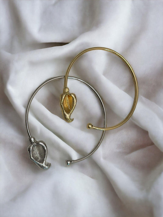 Özel Seri Bombeli İçi Boş Yaprak Model Choker Kolye