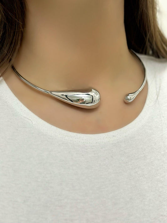 Özel Seri Bombeli Su Damlası Detaylı Choker Kolye